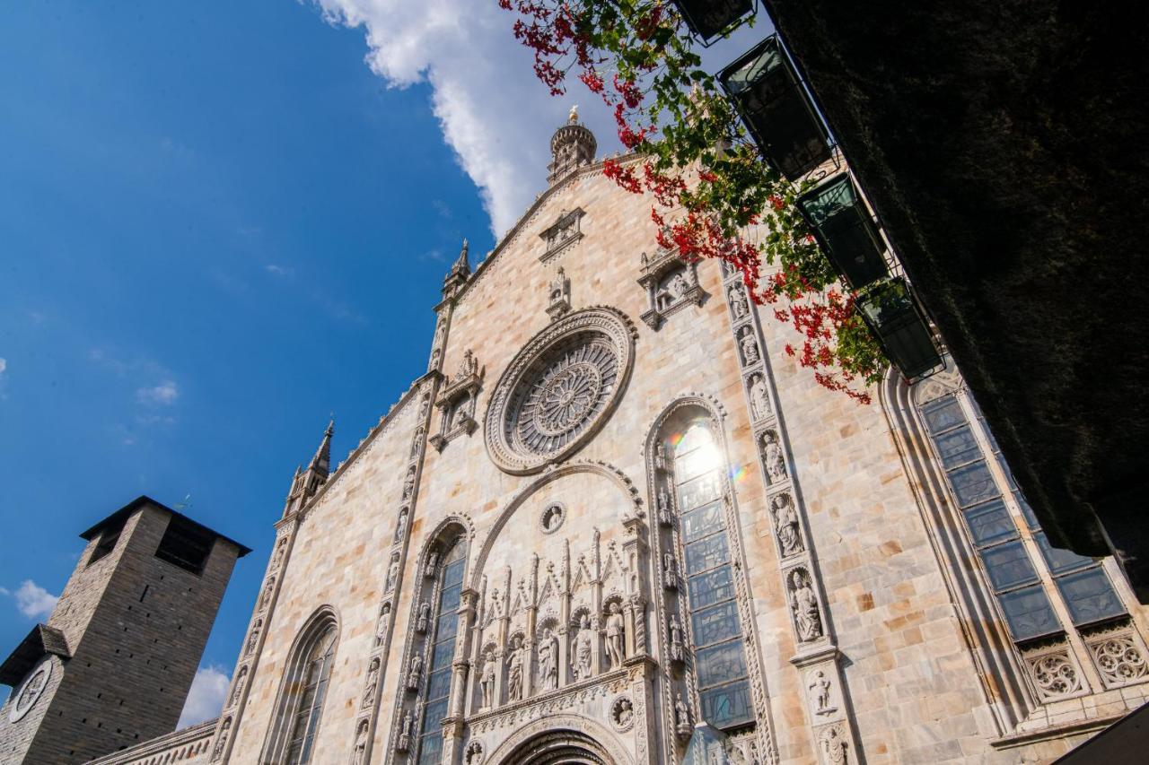 House Of Glass Cathedral View - The House Of Travelers Como Zewnętrze zdjęcie